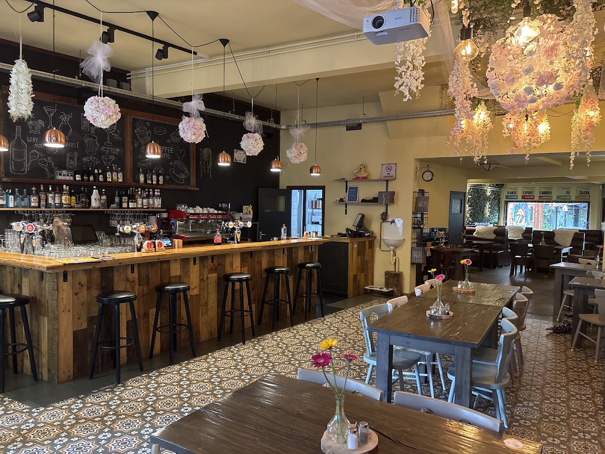 HollaPolla Restaurant - Photo 1