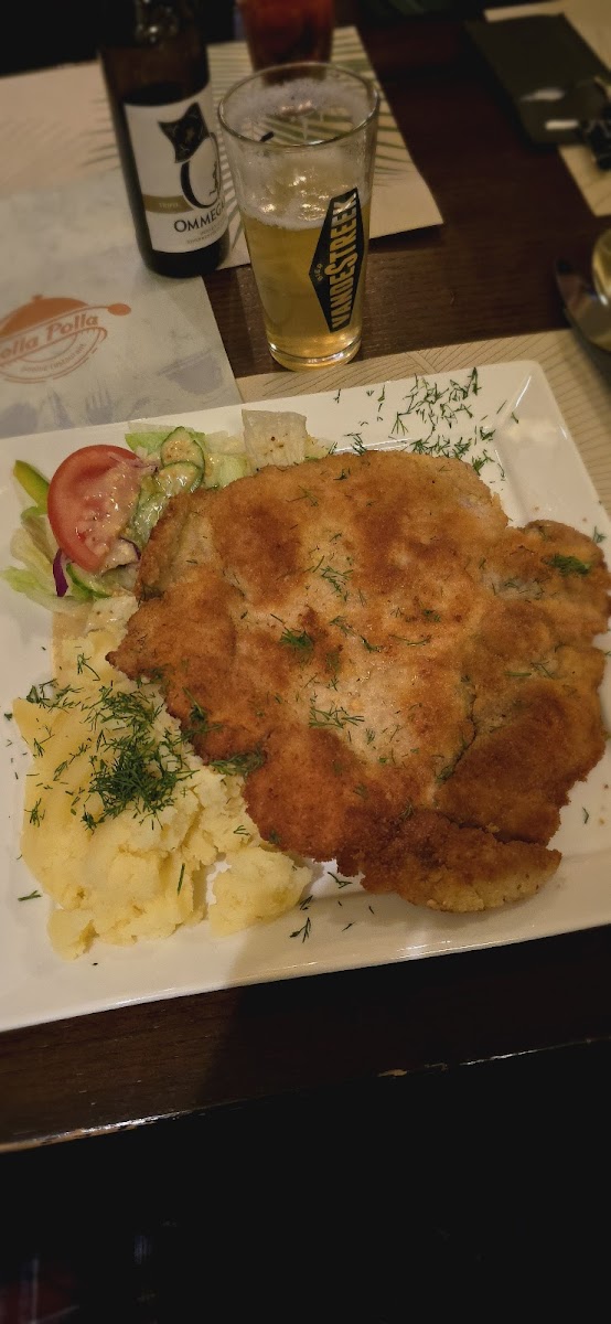 HollaPolla Restaurant - Photo 4