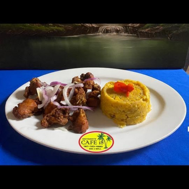 Pollo Frito Con Mofongo
