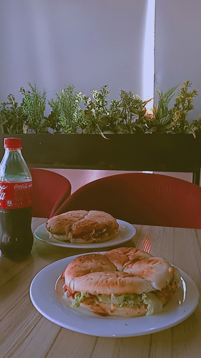 Whites Castle Pizza Sheikhupura - Photo 8