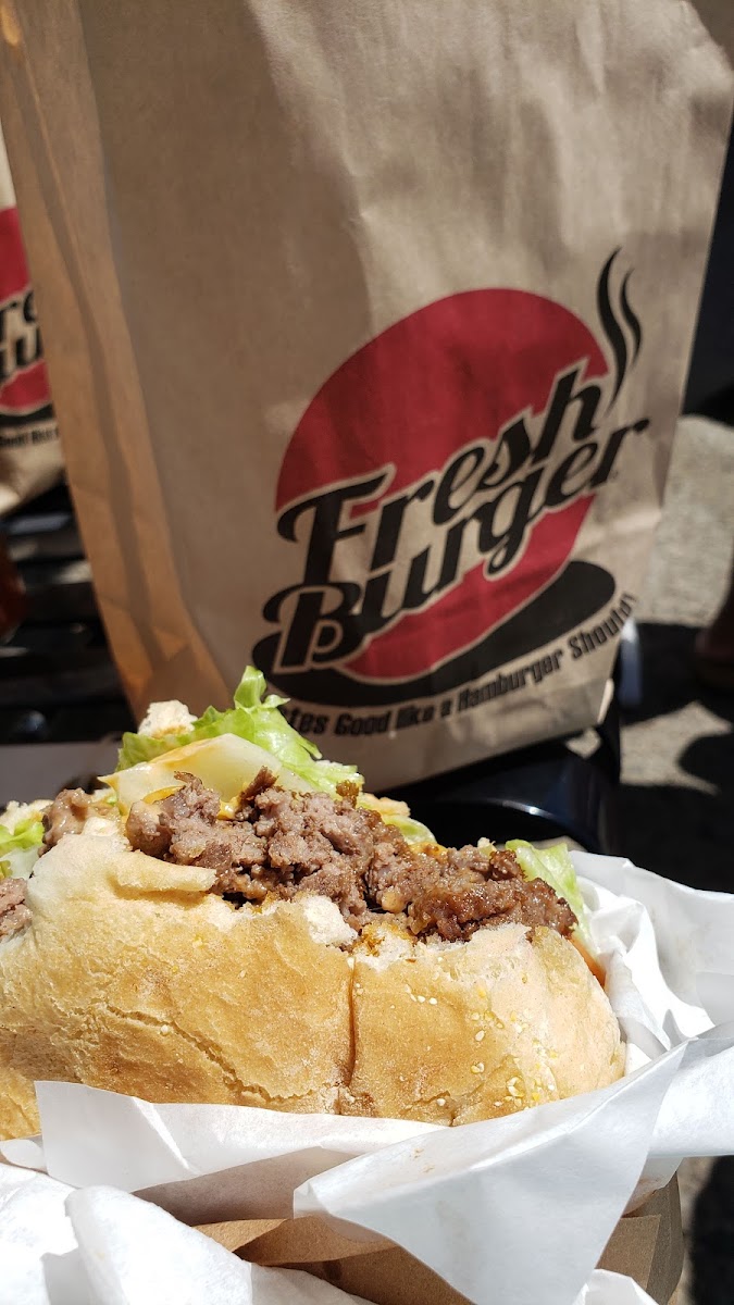 Fresh Burger, Dufferin And Steeles - Photo 8