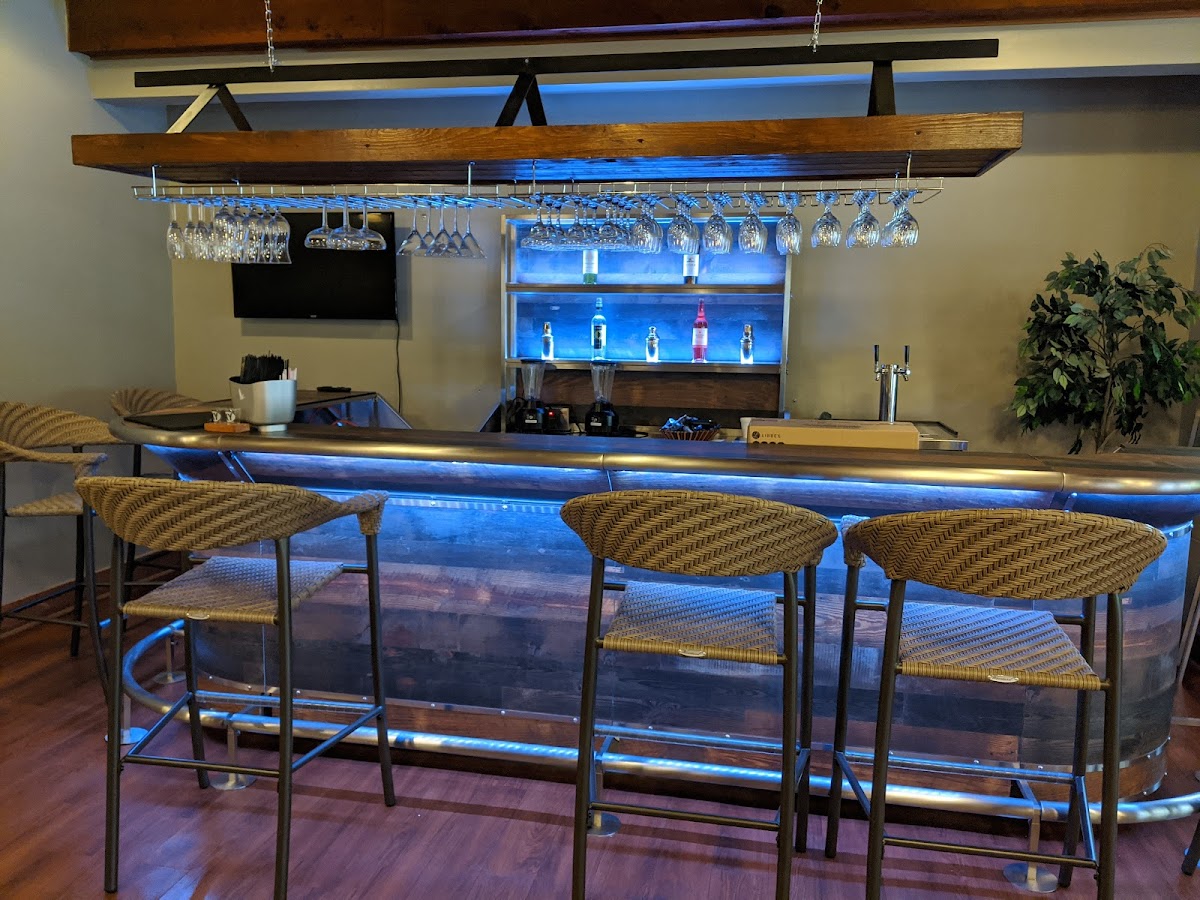 Hidden Waters Restaurant - Photo 4