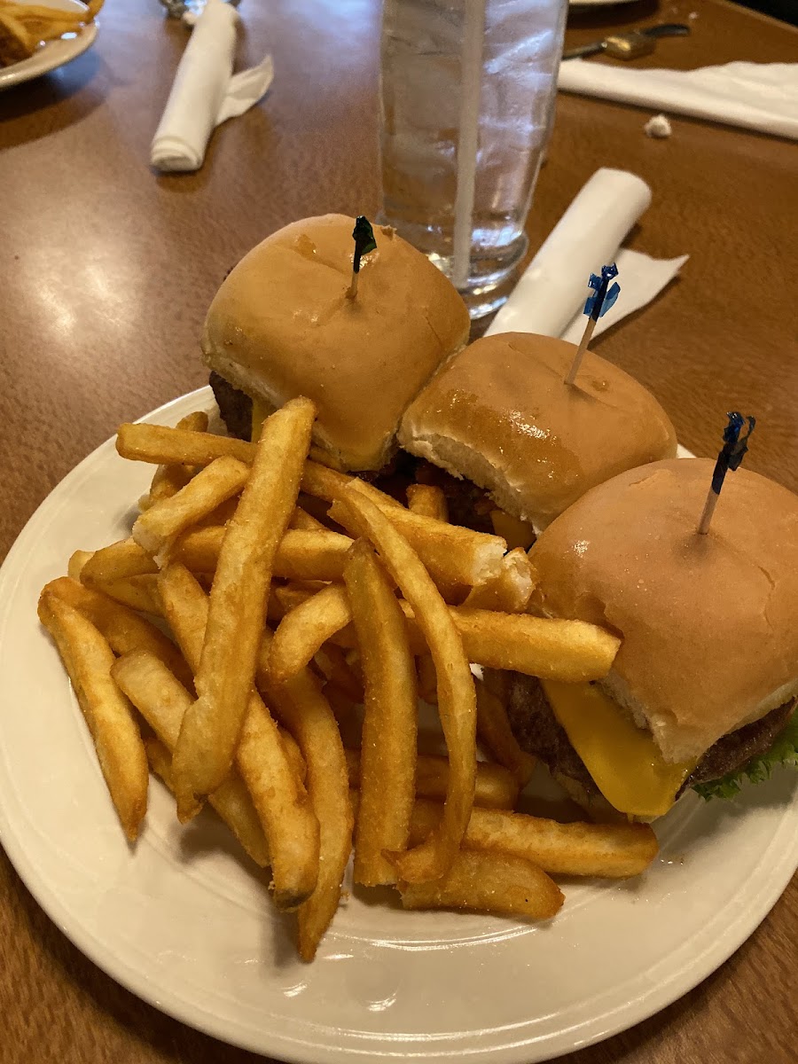 Hidden Waters Restaurant - Photo 6
