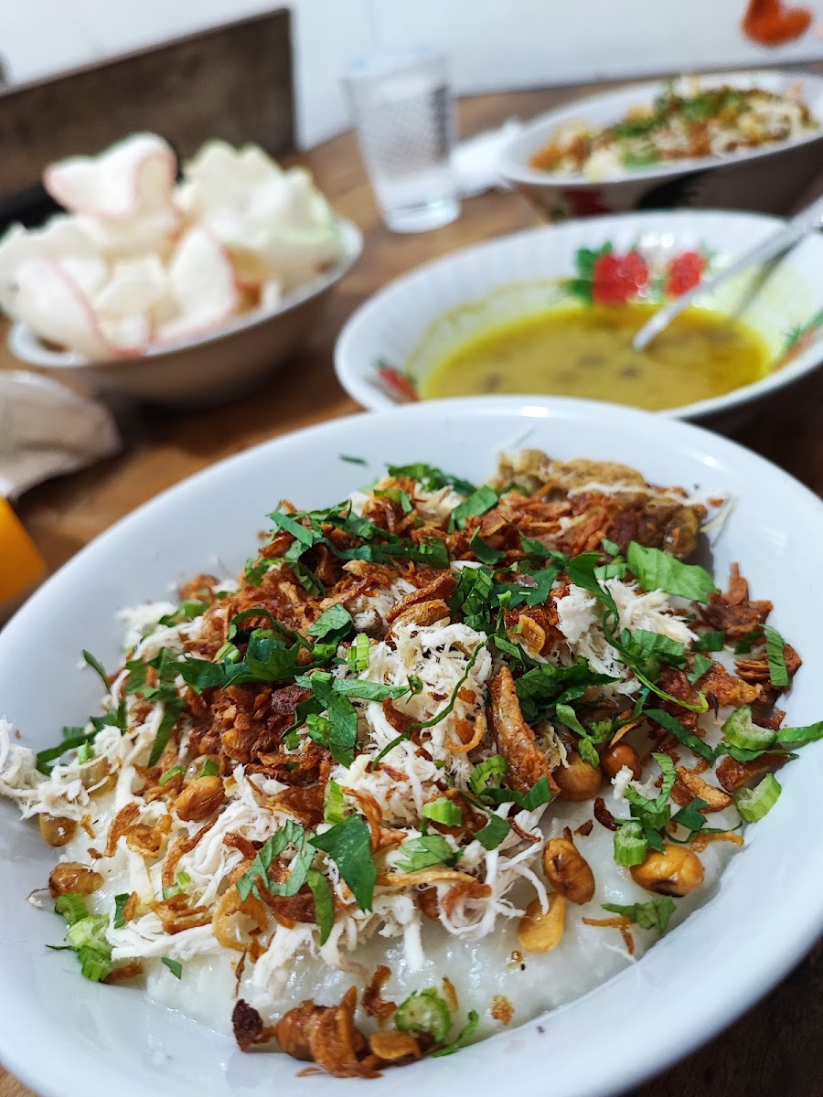 Bubur Ayam Sukabumi Babah Azis - Photo 9