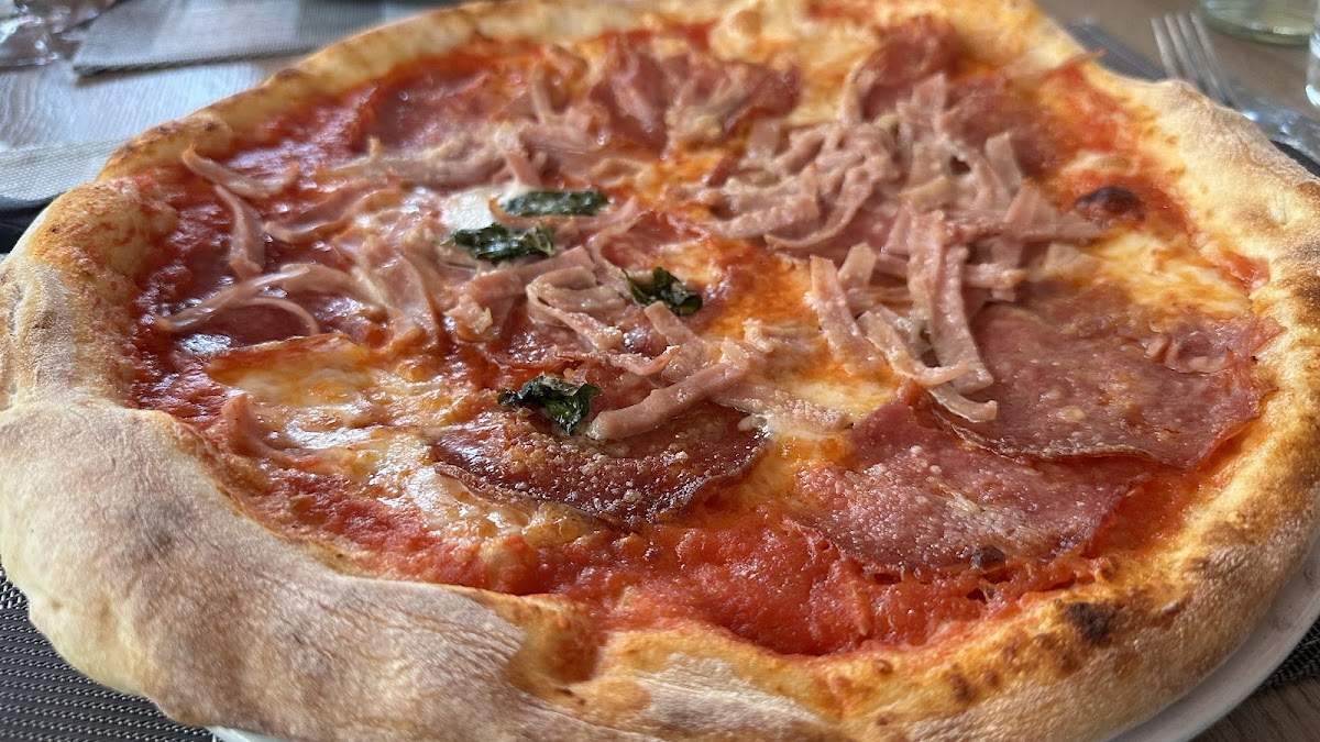 Trattoria La Perla - Photo 2
