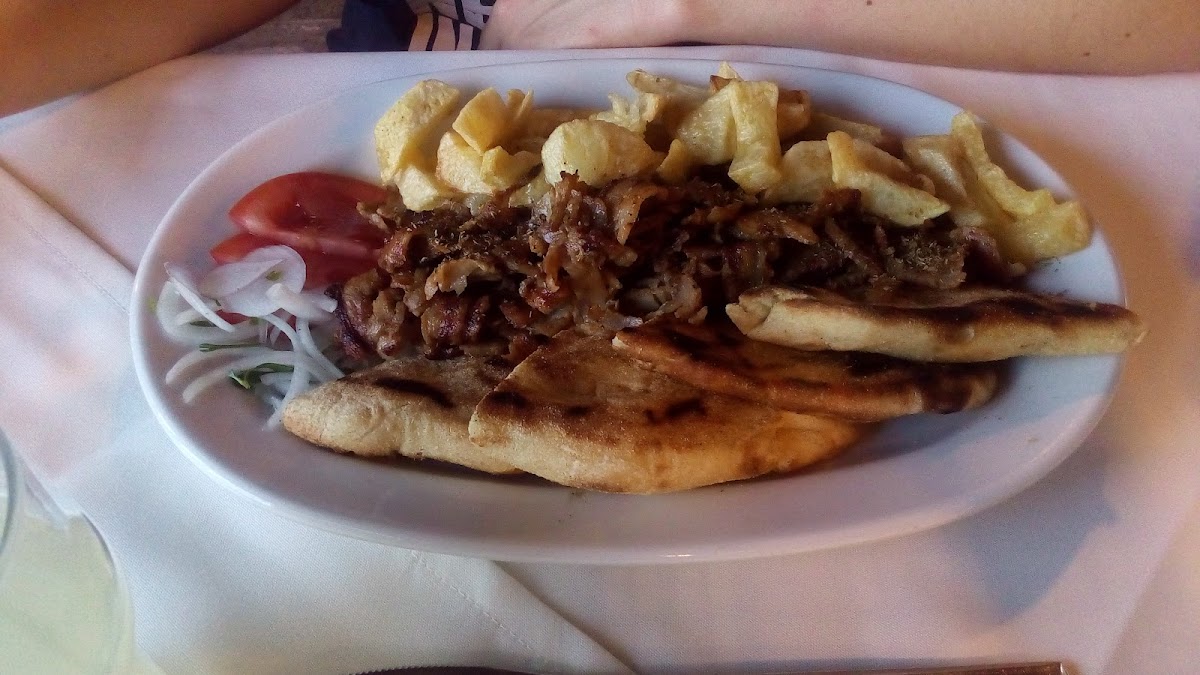 Tavern 'To Filaraki' - Photo 7