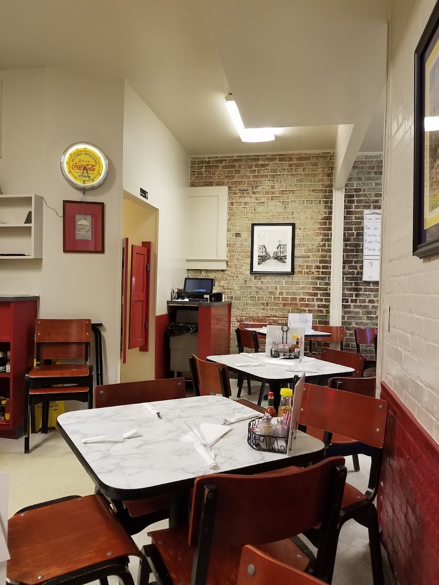 Christina's Restaurant - Photo 4