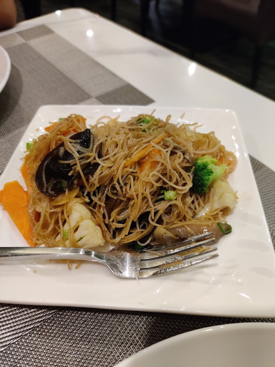 De One Chinese Cuisine - Photo 8