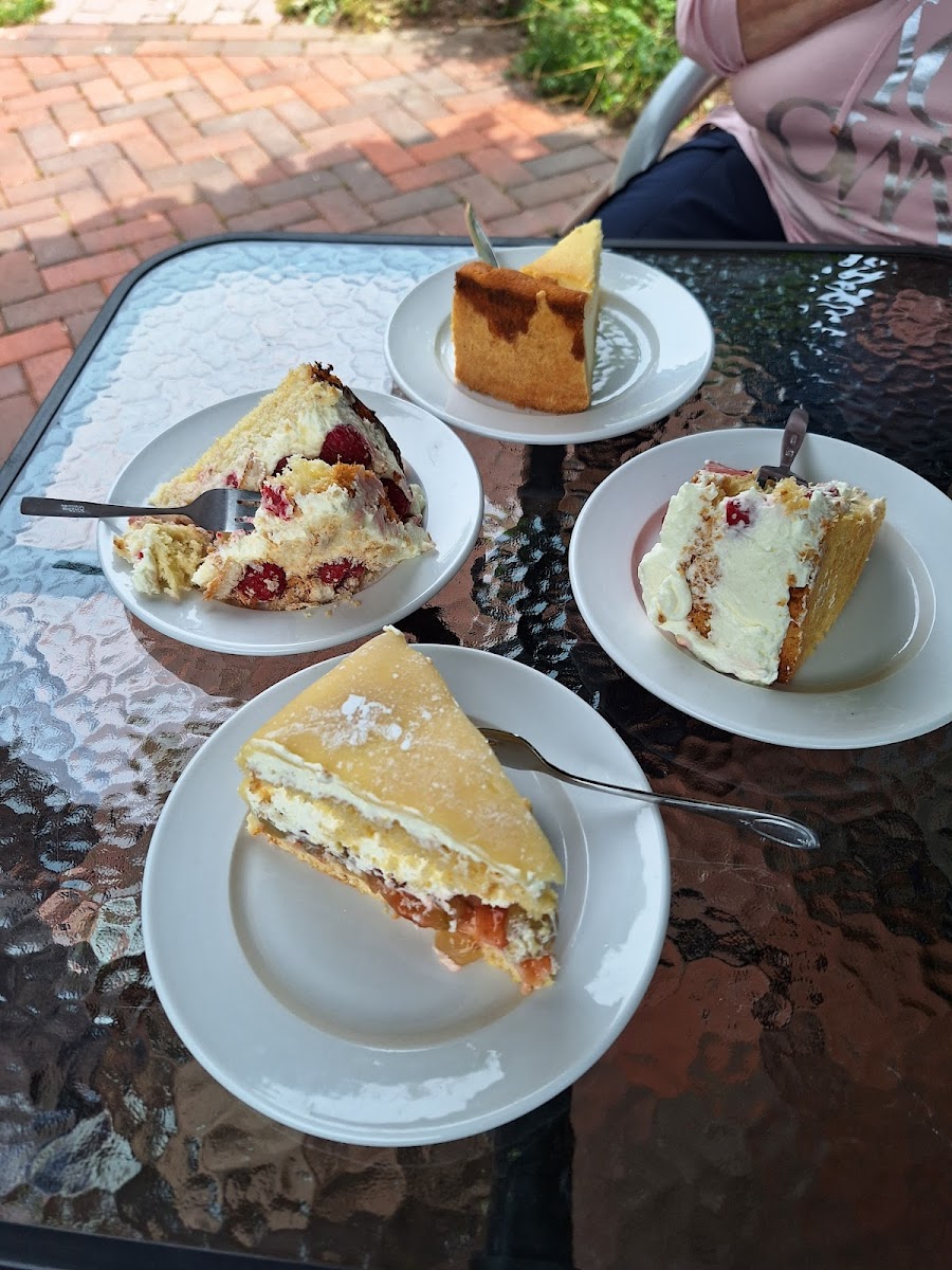 Waldcafe Inh. Hannelore Wilmering - Photo 1