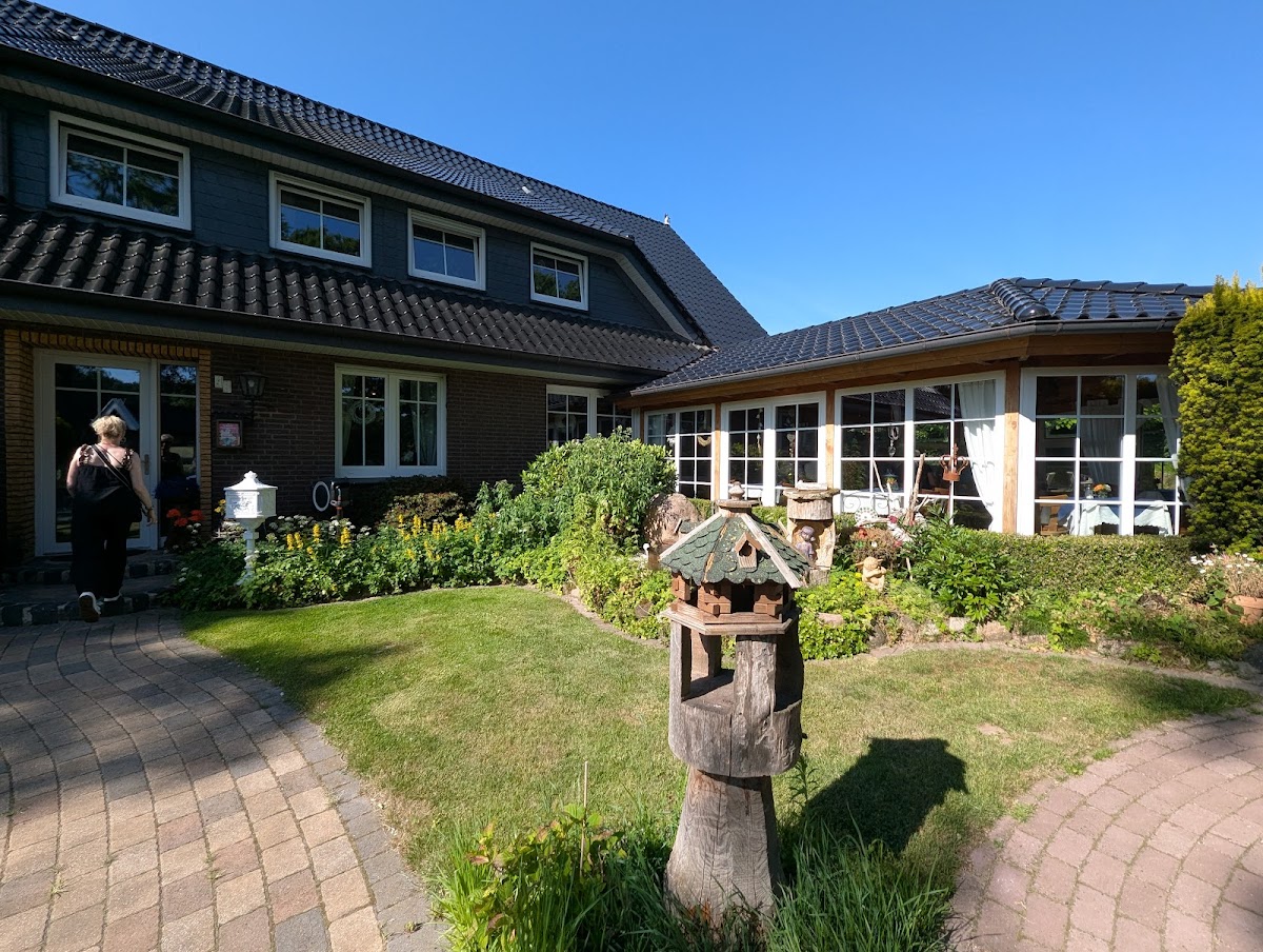 Waldcafe Inh. Hannelore Wilmering - Photo 2