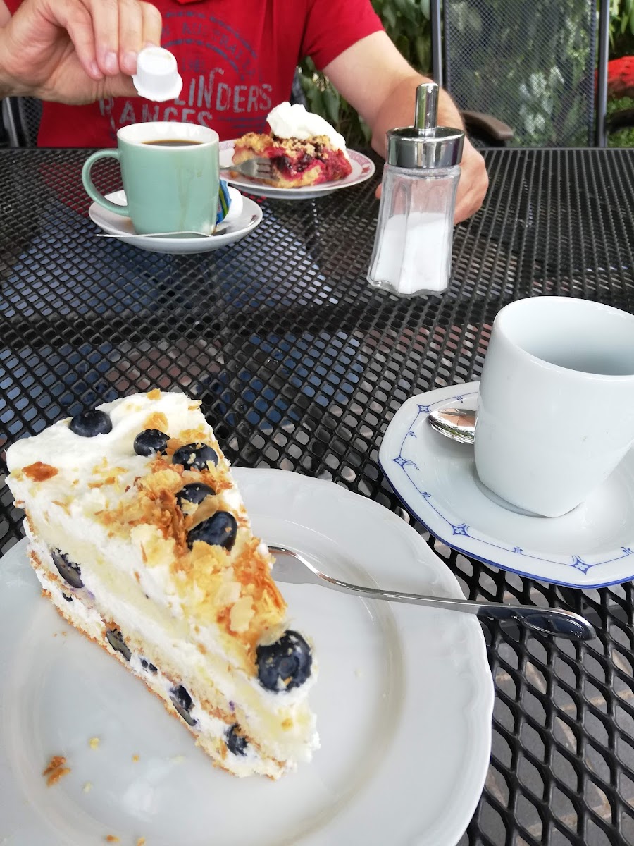 Waldcafe Inh. Hannelore Wilmering - Photo 5