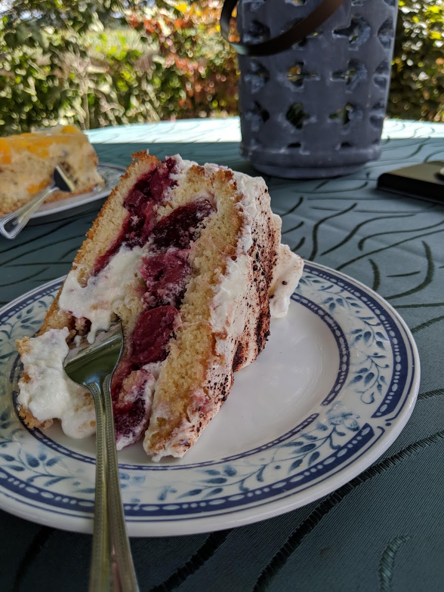 Waldcafe Inh. Hannelore Wilmering - Photo 8