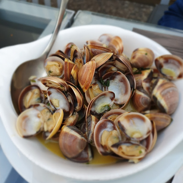 Clams with White Wine