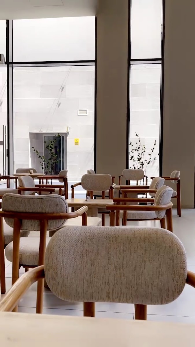 Brown Cafe | West Walk - Photo 1