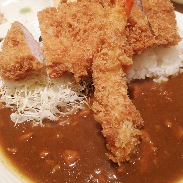上ロースかつカレーエビフライトッピング
