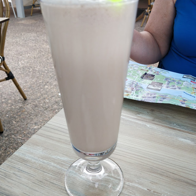 Banana & Chocolate Milkshake
