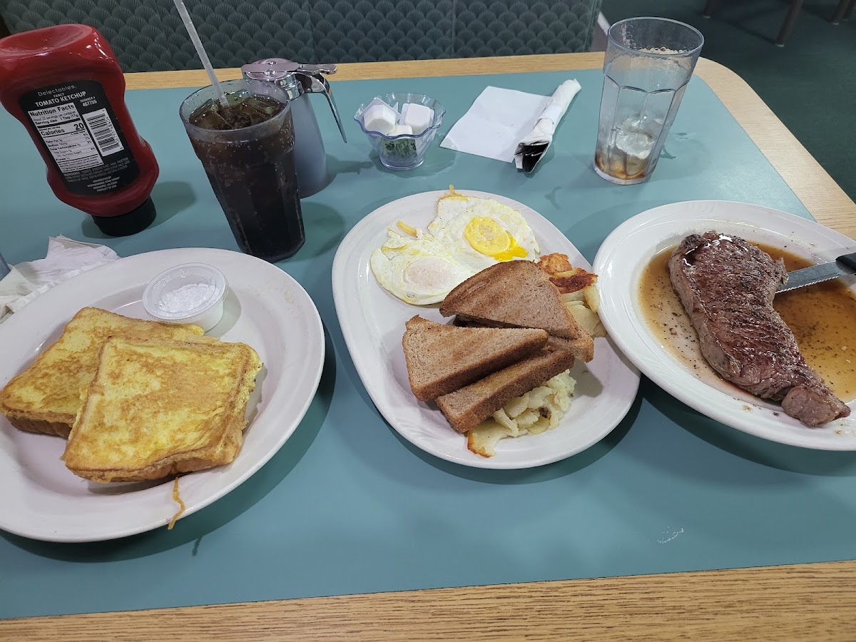 Apple Tree Family Restaurant - Photo 9