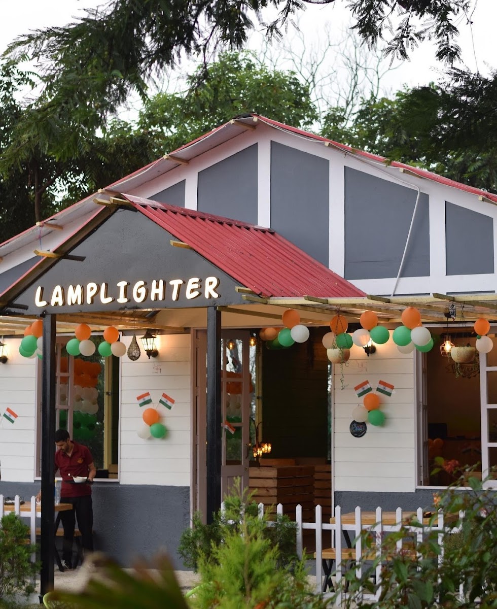 Lamplighter Café - Dehradun