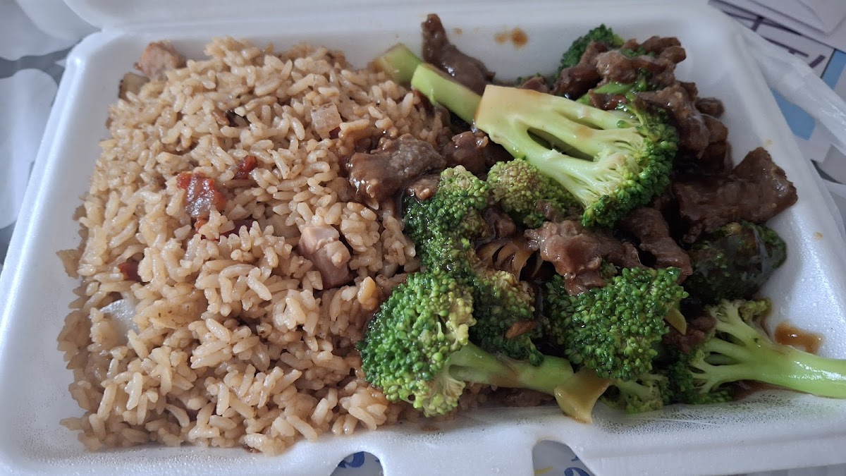 China King - 5956 E Lake Pkwy - Photo 1