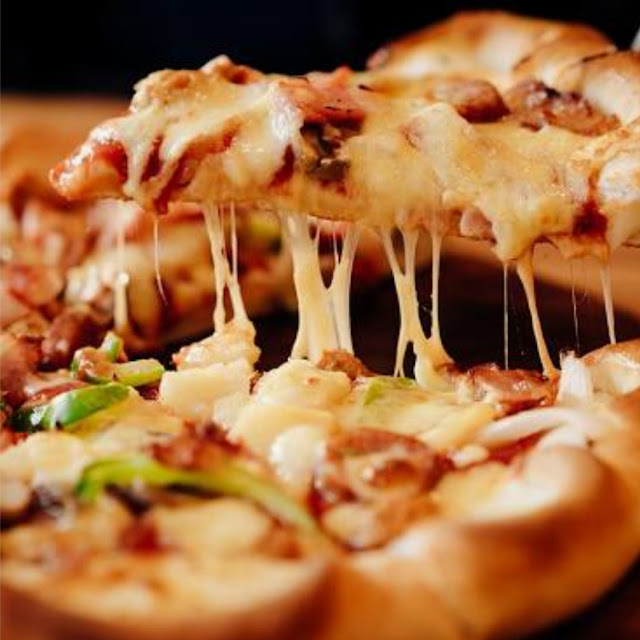 Pizzzzza