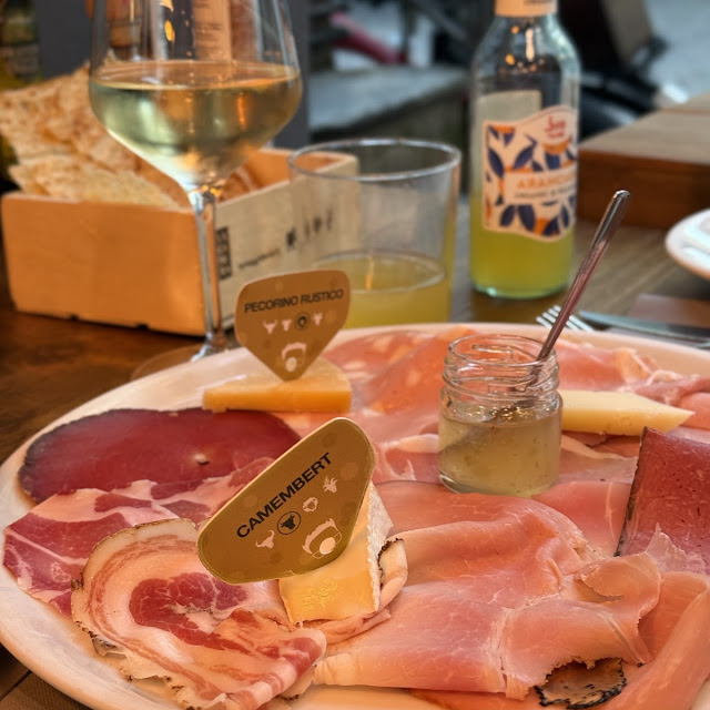 Gemischte Platte Mit Schinken Und Käse
