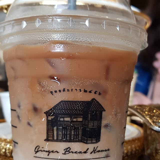 กาแฟเย็นซิกเนเจอร์ ของทางร้าน
