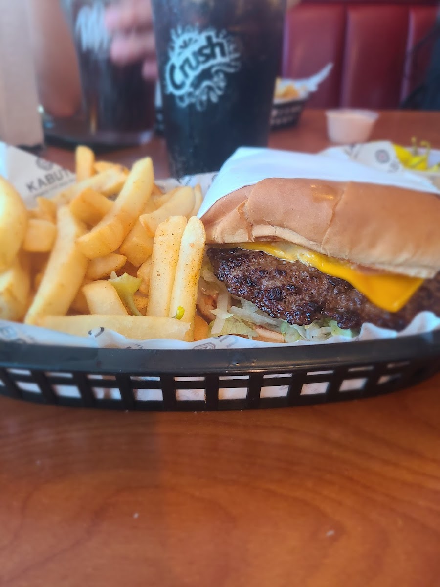 Gabriel's Burgers - Photo 2