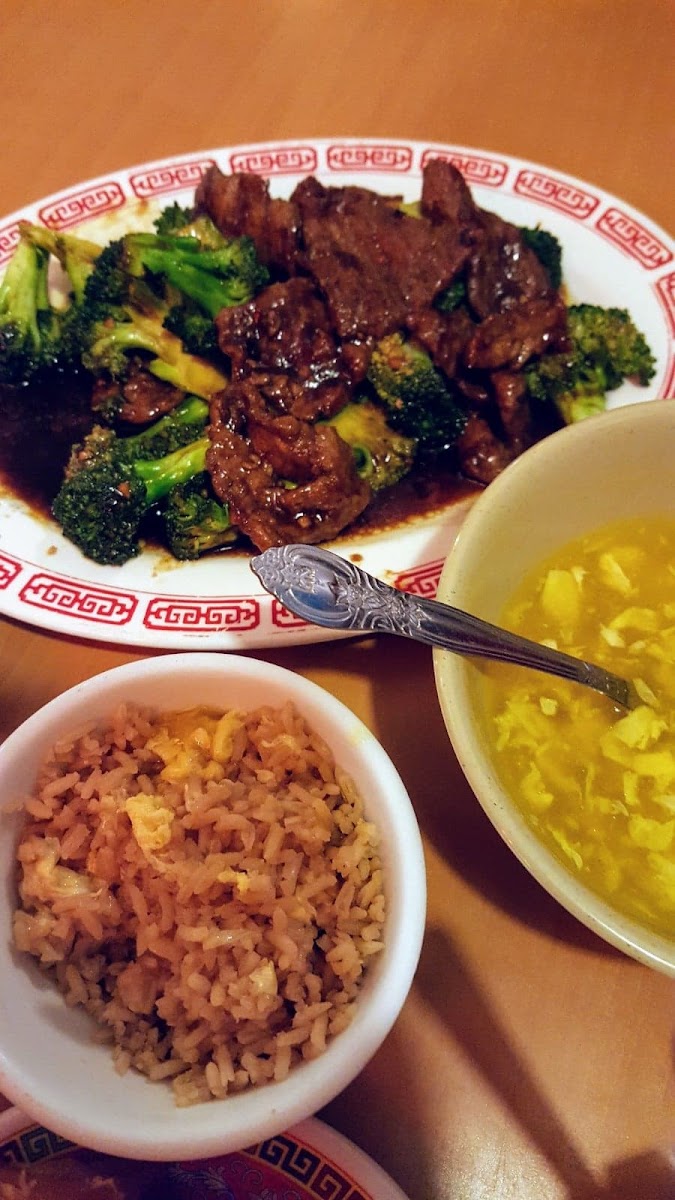 NEW CHINA RESTAURANT - 723 E Front St - Photo 5