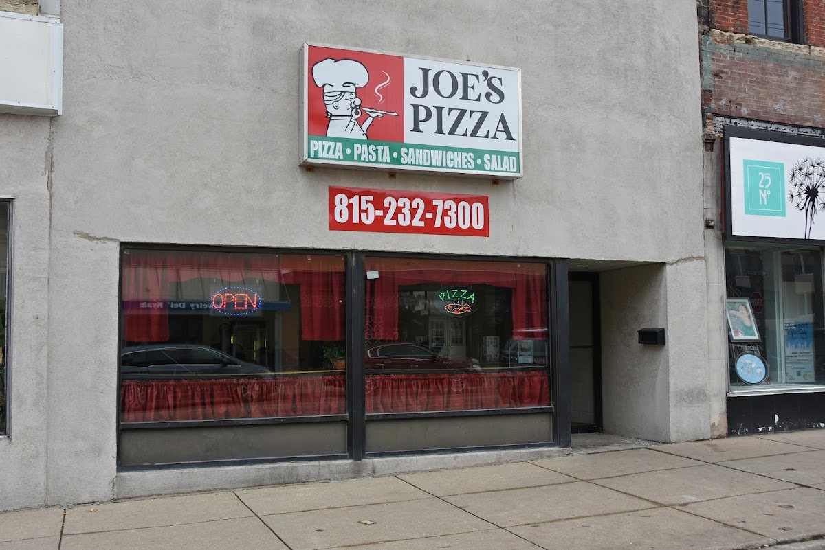 Joe's Pizza - 23 W Stephenson St