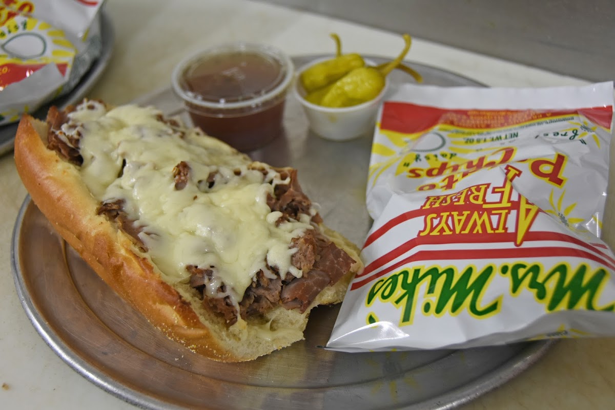 Joe's Pizza - 23 W Stephenson St - Photo 3