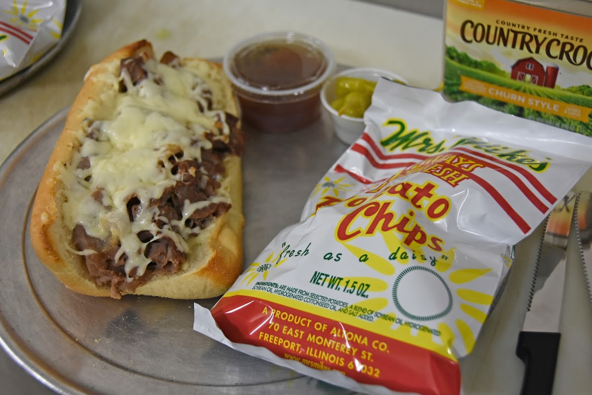Joe's Pizza - 23 W Stephenson St - Photo 5