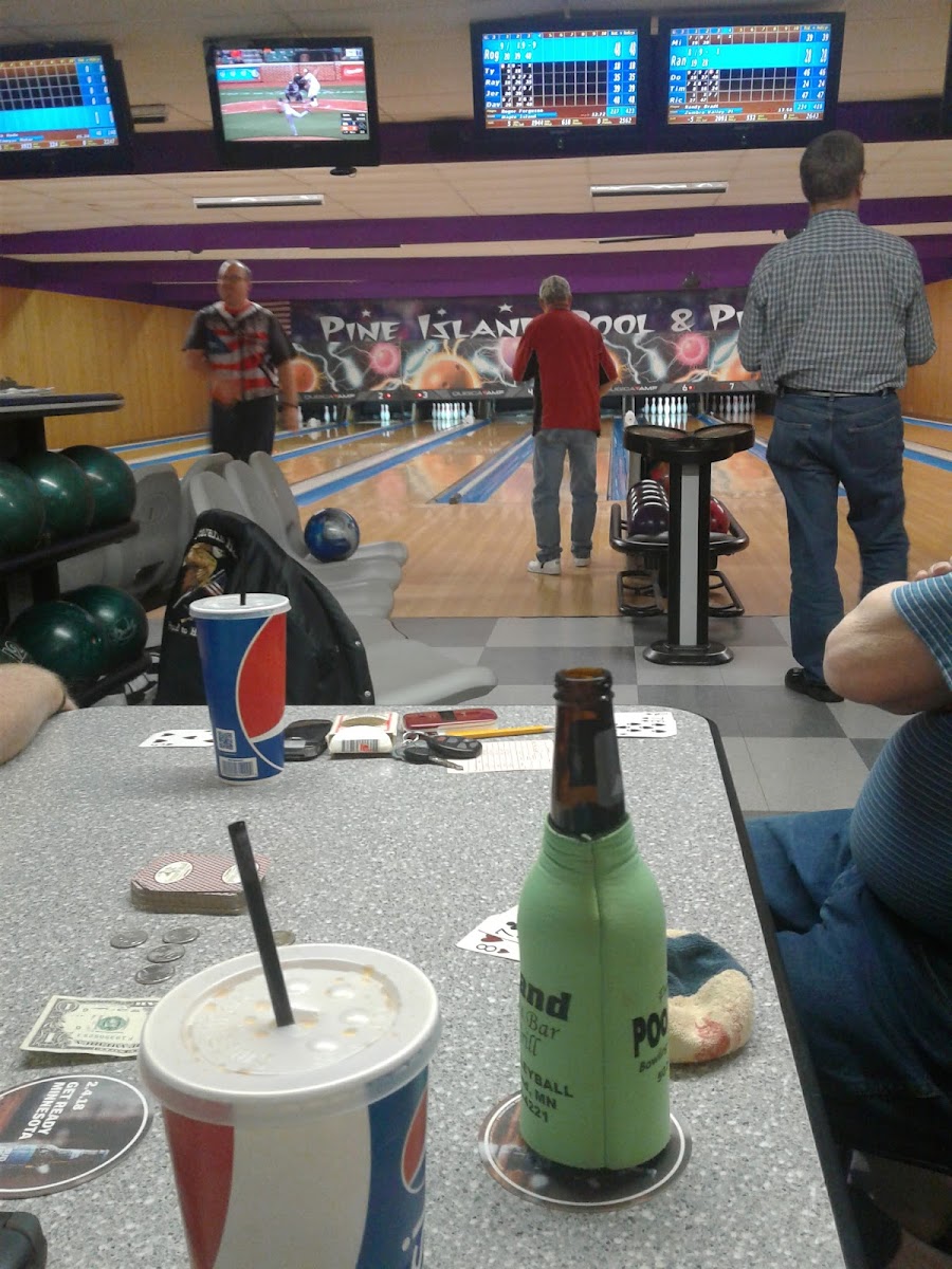 TrailHead Grill and Lanes - Photo 7