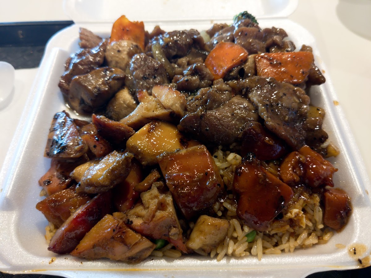 Bourbon St Grill - Photo 7