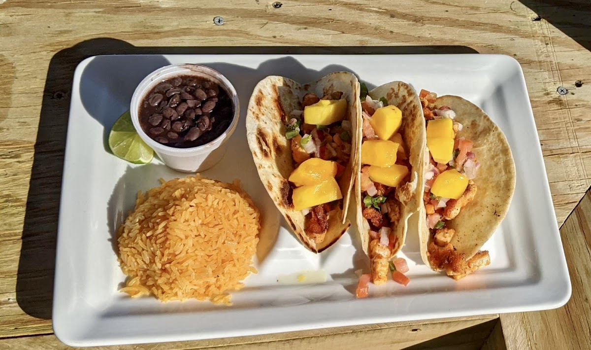 Los Amigos Bar and Grill - Photo 9
