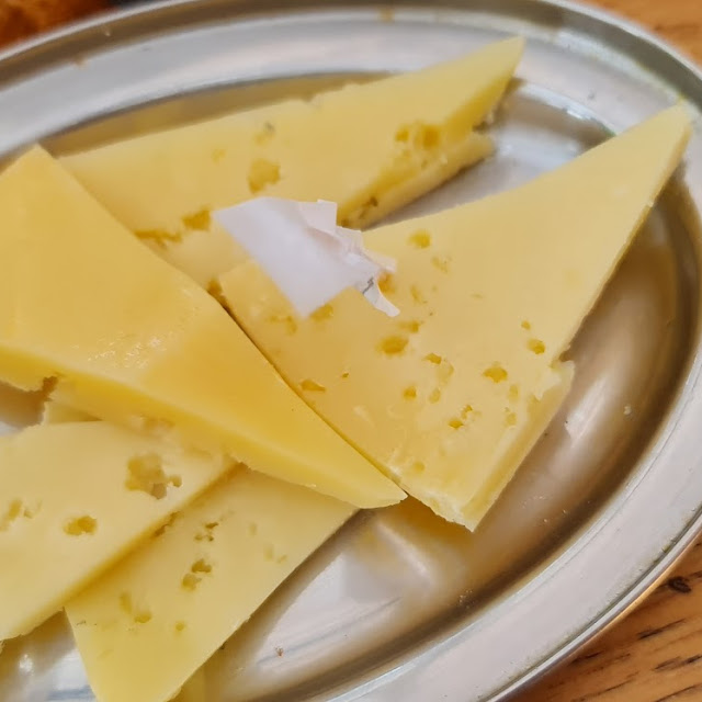 Käseplatte -Cheese Plate