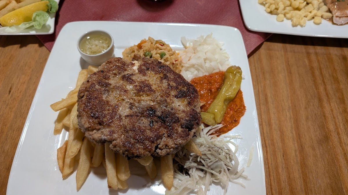 restaurant croatica - Kemptener Str. 31 - Photo 3