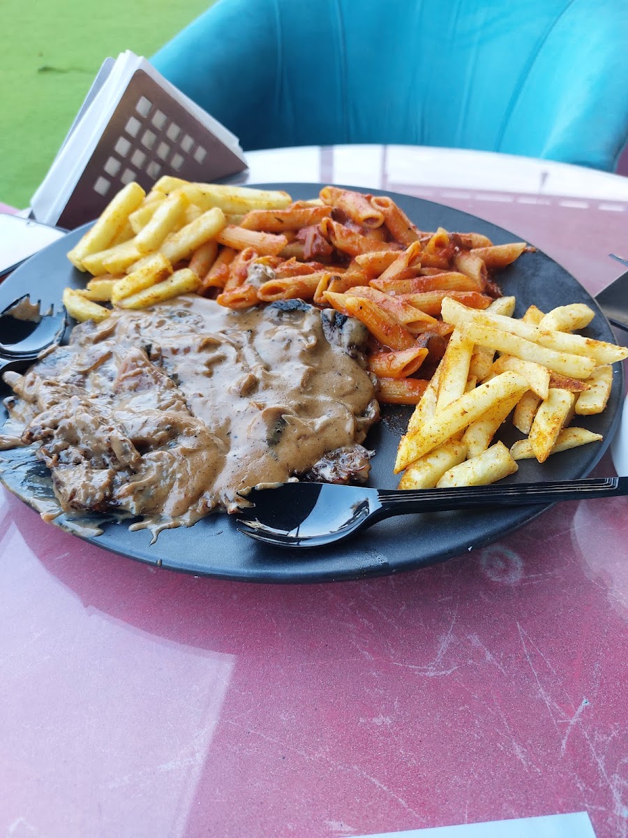 Avenue cafe - Zagazig - Photo 9
