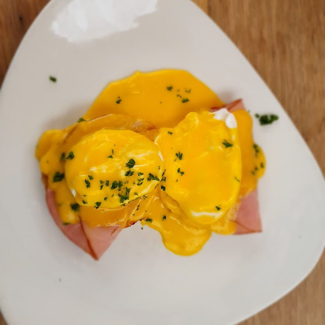 Rich Eggs Benedict