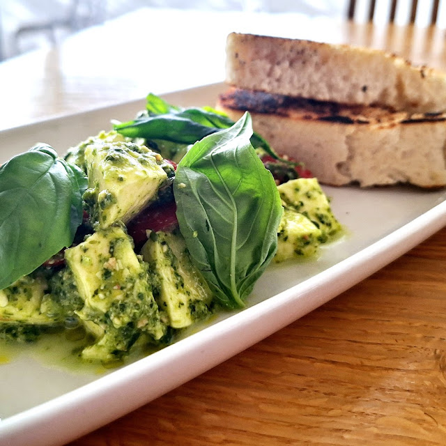 Breeze Caprese