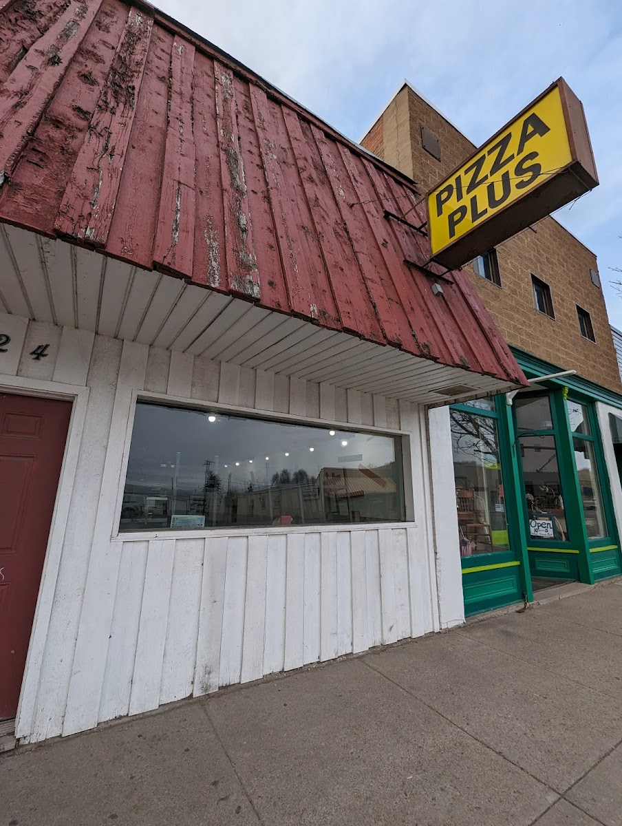 Pizza Plus - 224 1st St