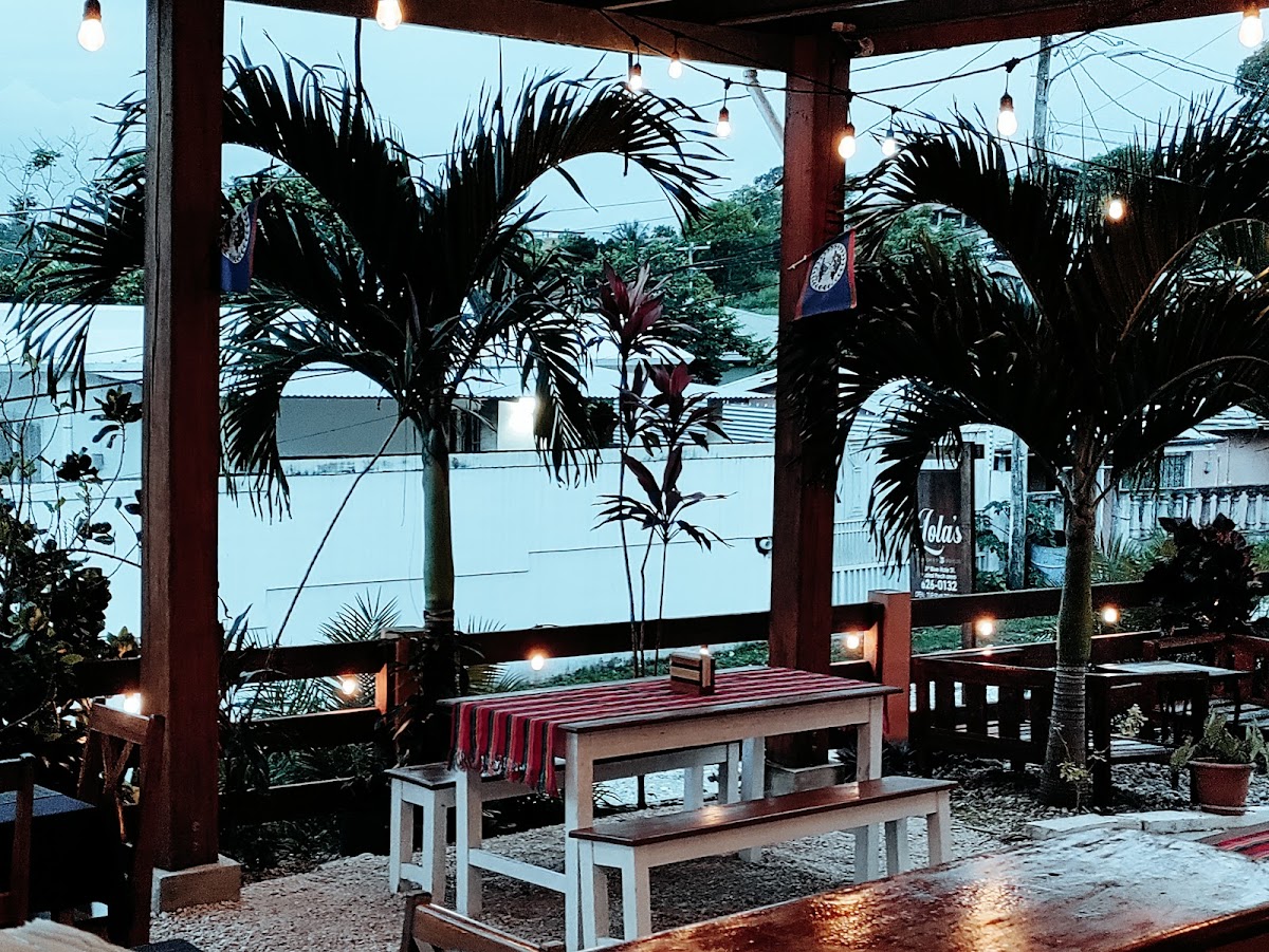 Lola’s Restaurant and Bar