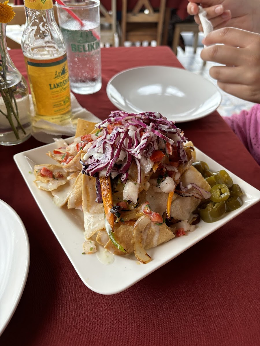 Lola’s Restaurant and Bar - Photo 8