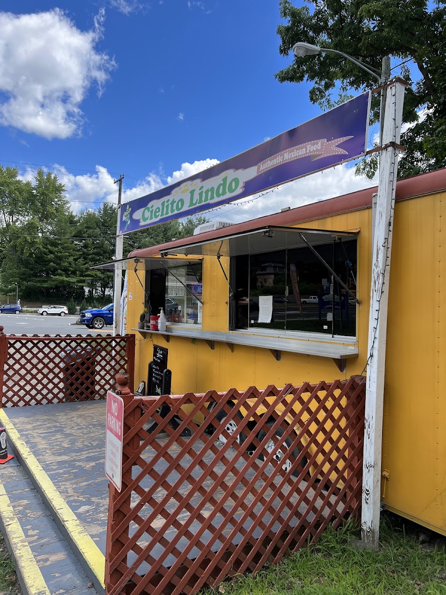 Cielito Lindo - 24 French King Hwy