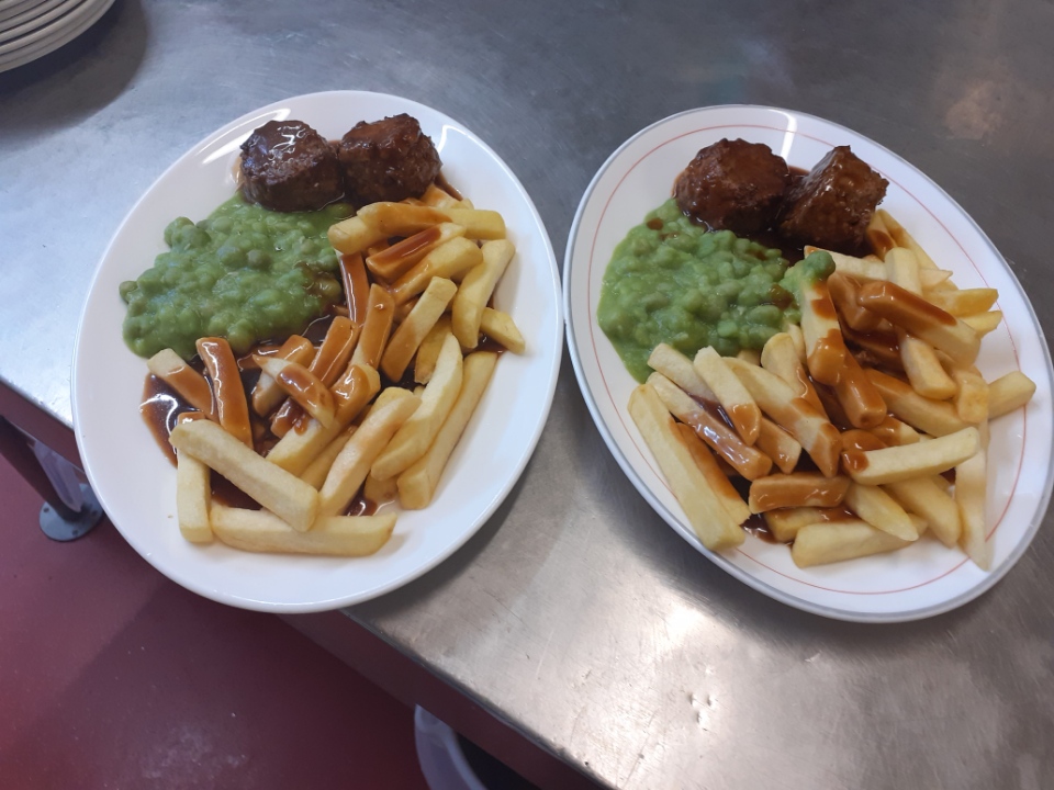 Charlie's Cafe - Caerphilly CF83 8BY