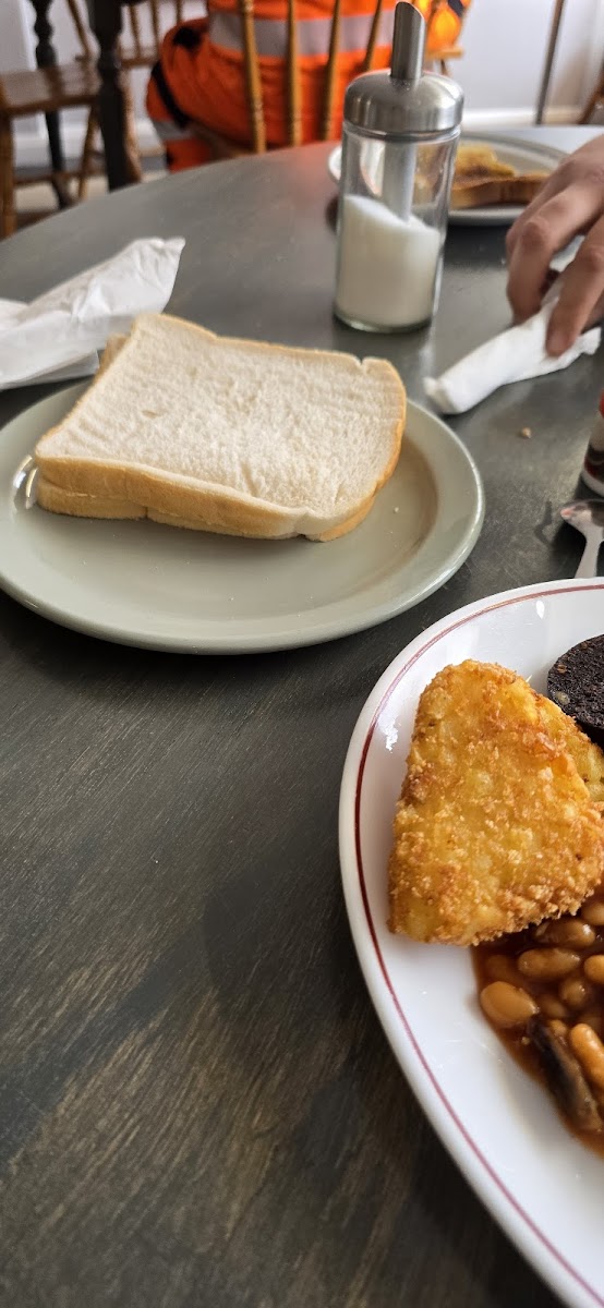 Charlie's Cafe - Caerphilly CF83 8BY - Photo 3