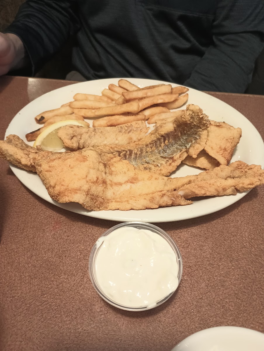 West Side Diner - Photo 4