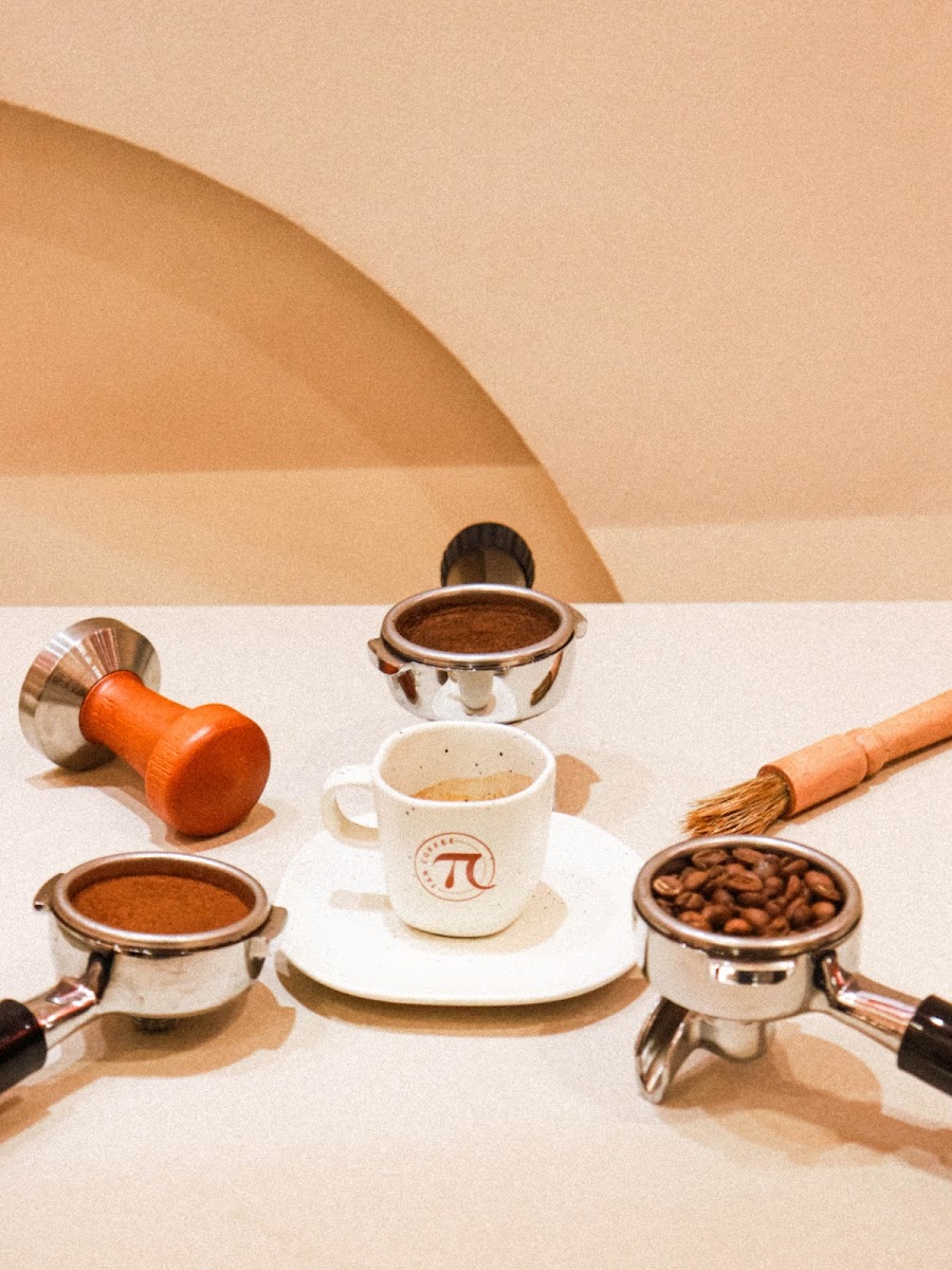 TAN COFFEE - Sector 39 - Photo 3