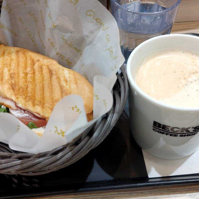 bltサンド カフェラテm