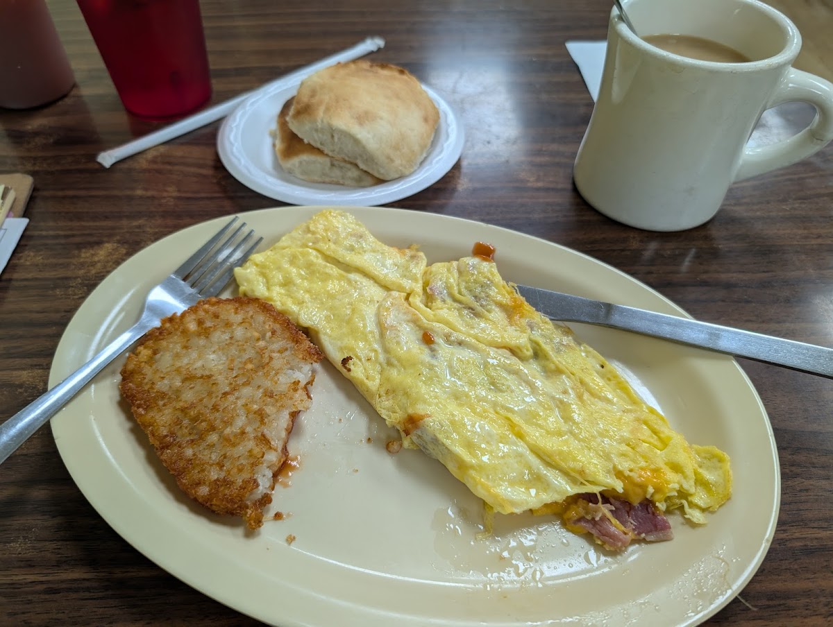 Helen's Kitchen - 2405 N Marine Blvd B - Photo 3