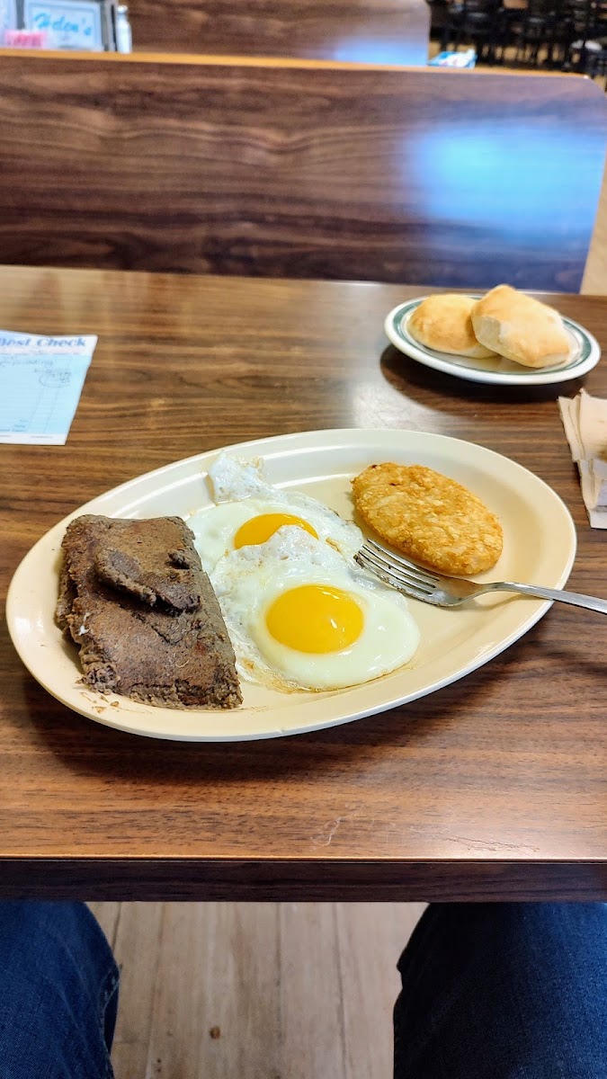 Helen's Kitchen - 2405 N Marine Blvd B - Photo 8